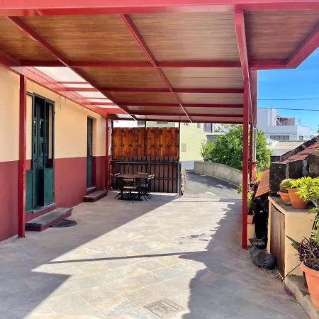 Warm House In With Stunning View Taibique